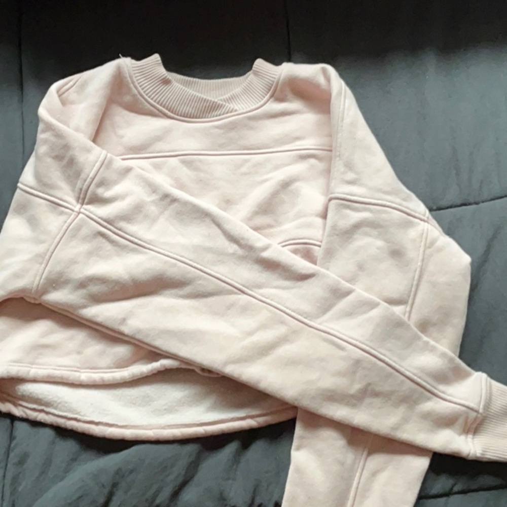 Cozy Pink Cropped Sweatshirt